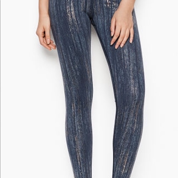 NWT KNOCKOUT by Victoria’s Secret Sport Tight - Picture 3 of 4